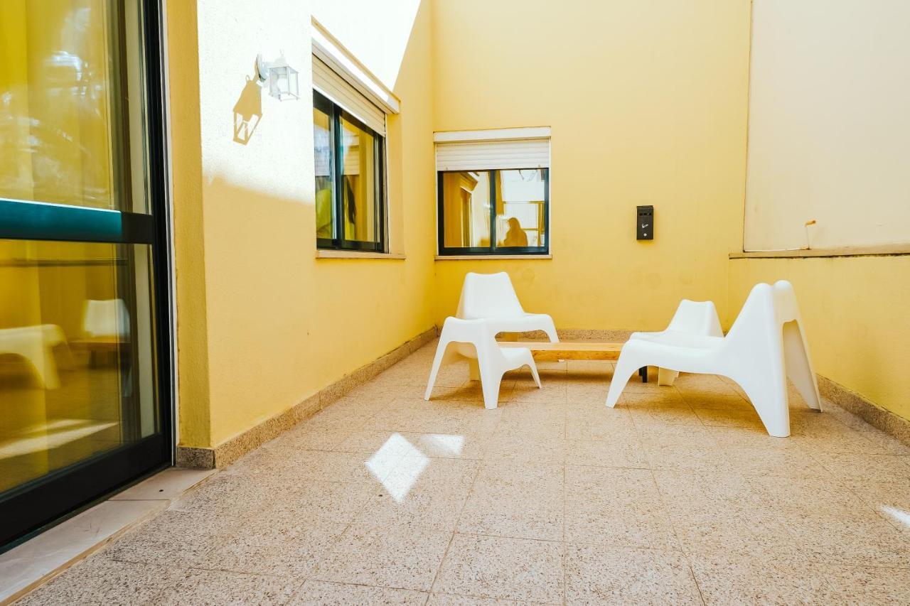 Help Yourself Hostels - Restelo Lisabona Exterior foto