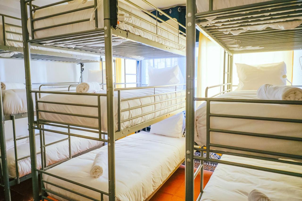 Help Yourself Hostels - Restelo Lisabona Exterior foto