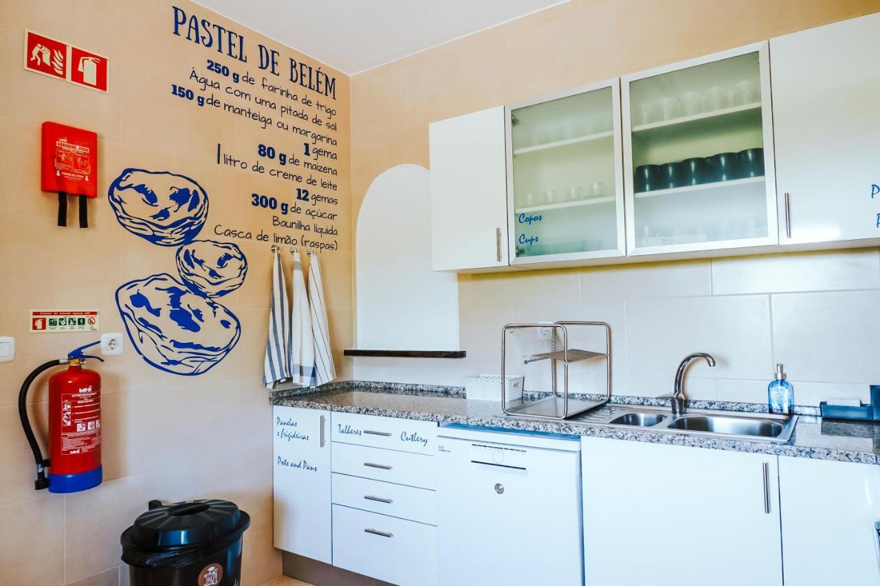 Help Yourself Hostels - Restelo Lisabona Exterior foto